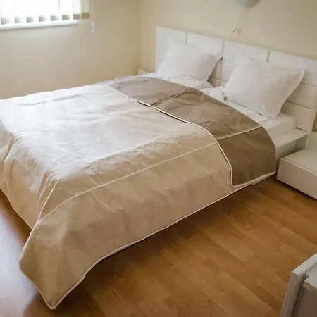Crown And Imperial Apartment Sveti Vlas
